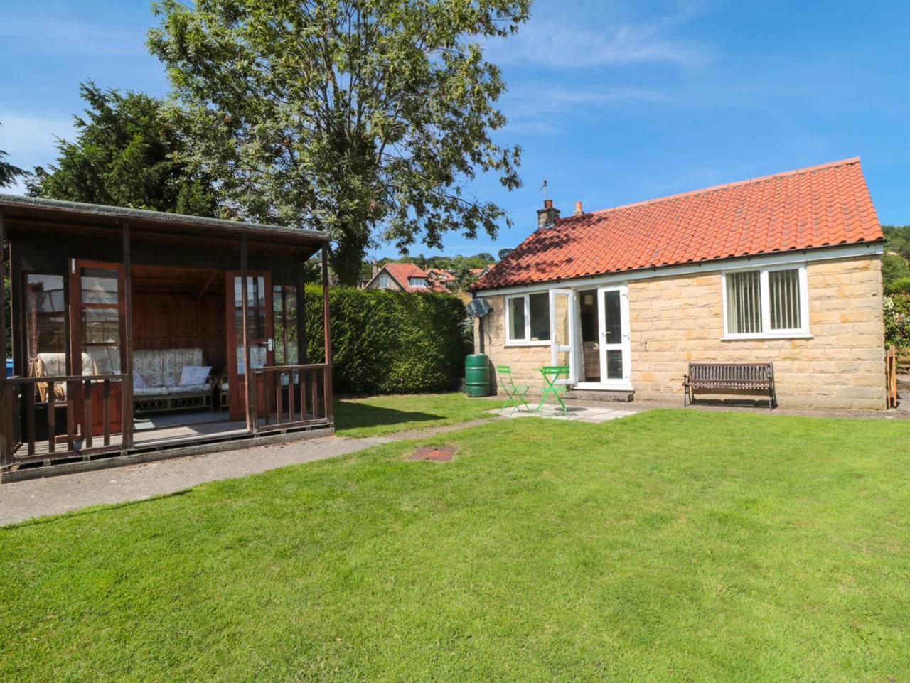 River Gardens Cottage Вітбі Екстер'єр фото